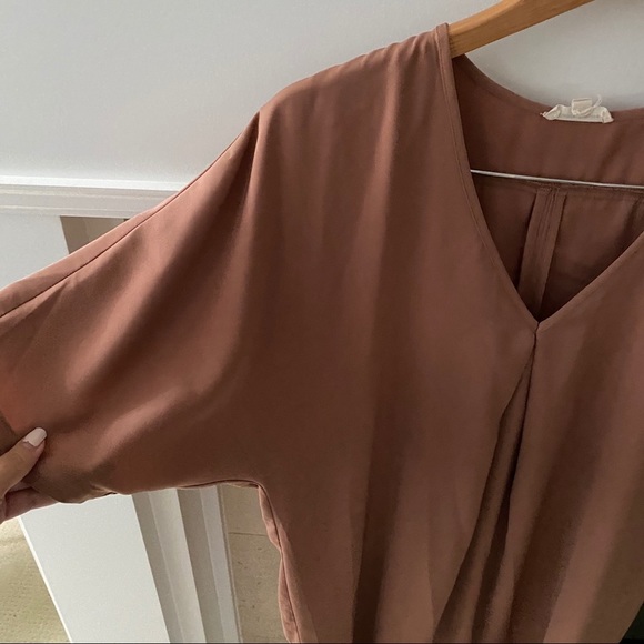 URBAN OUTFITTERS Nude Oversized Vneck Shift Dress - Picture 5 of 9